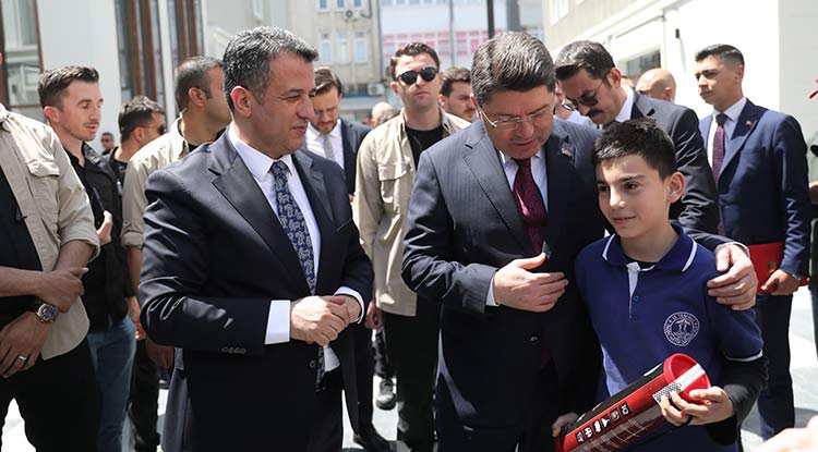 Adalet Bakanı Tunç'tan Başkan Doğan'a ziyaret