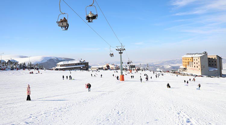 Akdağ'da Kayak Sezonu Başladı