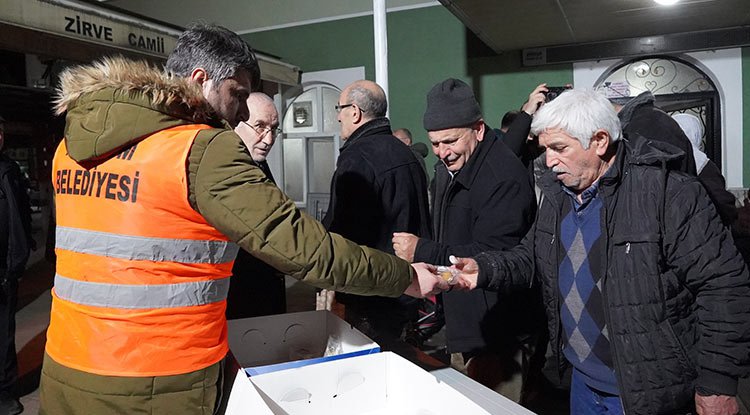 Atakum Belediyesi'nden Kadir Gecesi Lokması