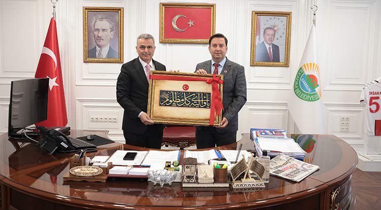 Başkan Kurnaz'a Kosovalı misafir