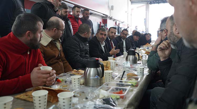 Başkan Mucur esnafla buluştu