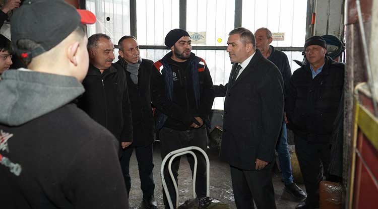 Burhan Mucur'dan Hayırlı Günler Komşum Mesaisi