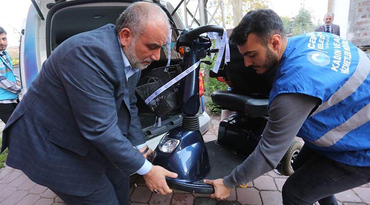 Canik Belediyesi yüzleri güldürüyor