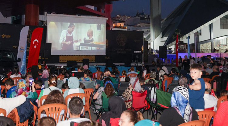 Canik'te Konser ve Sinema Şöleni