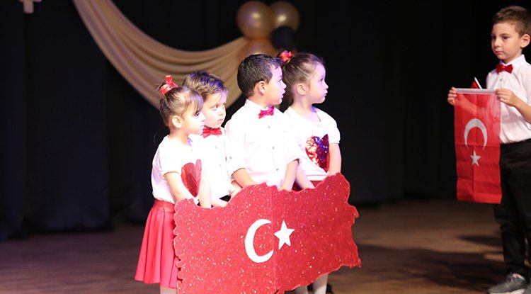 Canik'te minikler hayran bıraktı