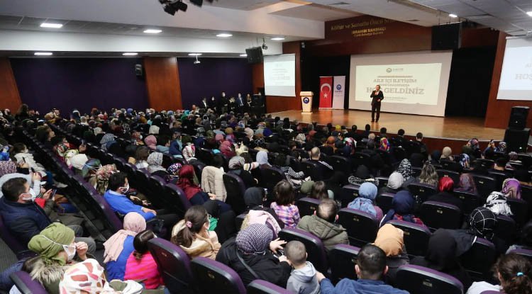 Canik'te yoğun ilgi gören konferans