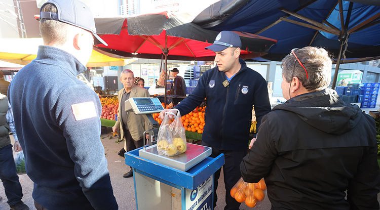 Canik Zabıtası Göz Açtırmıyor