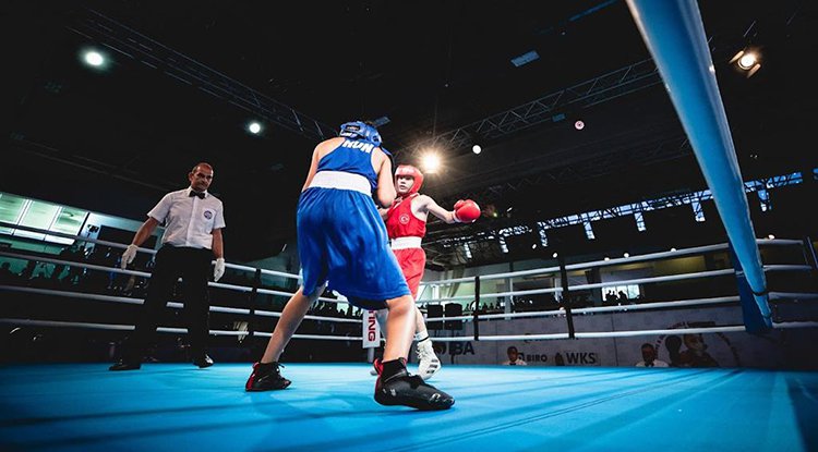 Canikli sporcu Avrupa'da tozu dumana kattı