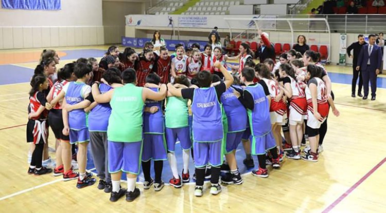 Çarşamba'da mini basketbol şöleni