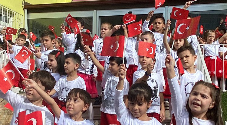 Cumhuriyet Anaokulu'nda 29 Ekim coşkusu