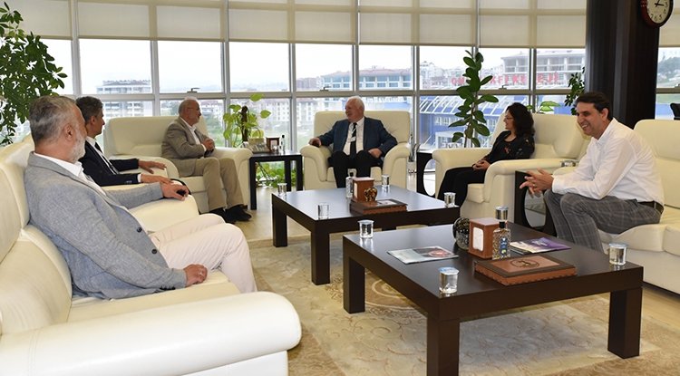 FEDEK üyelerinden Rektör Ünal'a ziyaret