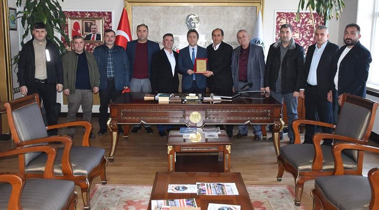 KARAABA KÖYÜ DERNEĞİ'NDEN BAŞKAN KIYMA'YA ZİYARET
