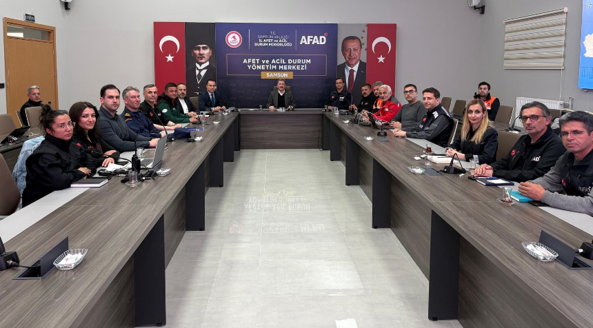 Samsun'da Acil Durum Toplantısı: Sağanak Yağış' Uyarısı Yapıldı