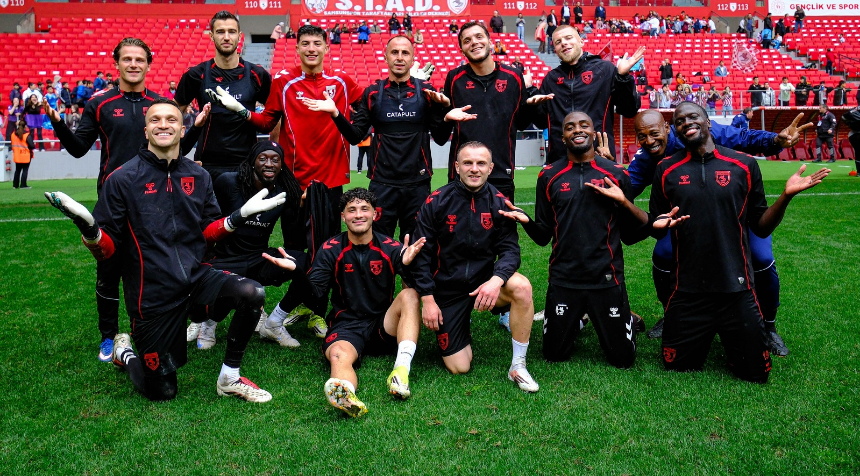 Samsunspor'da Kimler Gidecek? Kulüp Resmen Açıkladı