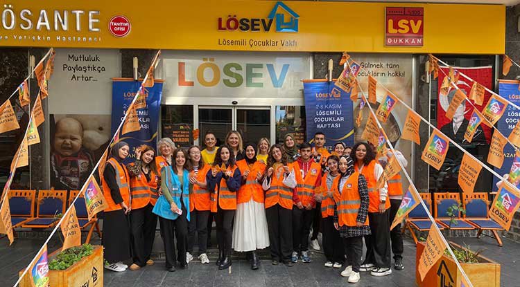 LÖSEV Samsun ofisi turuncuya büründü