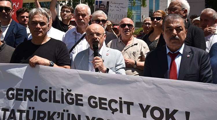 Özdağ: Cumhuriyet Düşmanlığı Artık Gizlenmiyor