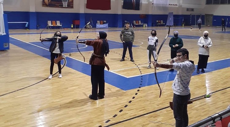 Salıpazarı'nda geleneksel okçuluk yaşatılıyor