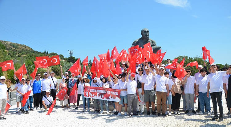 Salıpazarı'nın genç kuşakları Çanakkale ruhunu yaşadı