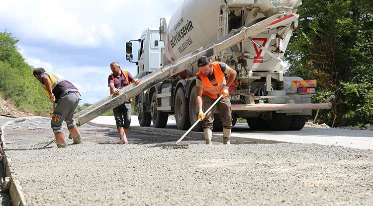 Samsun Atakum'da yol hamlesi