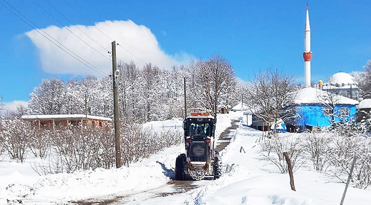 Samsun Büyükşehir'den kapalı yollara anında müdahale