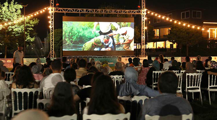 Samsun'da açık hava sinema keyfi