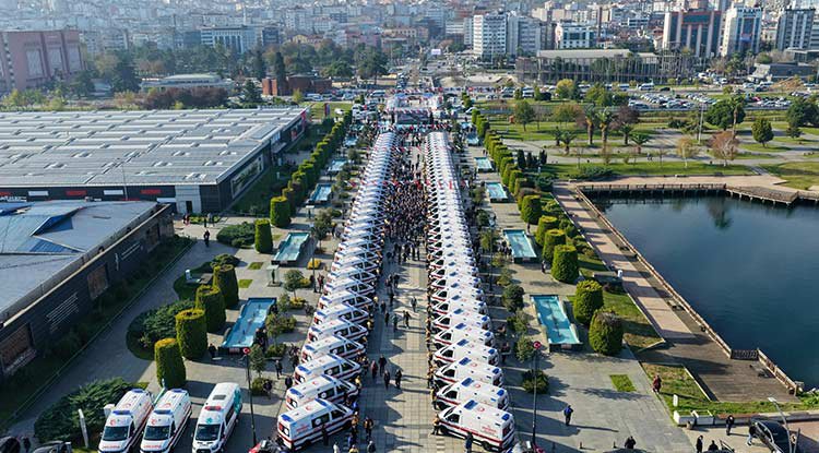 Samsun'da 100 Ambulans Törenle Teslim Edildi