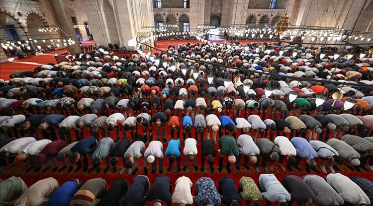 Samsun'da bayram namazı saat 06.53'te
