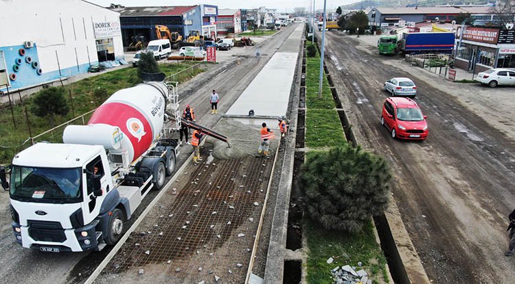 Samsun'da sanayi yolları beton oluyor
