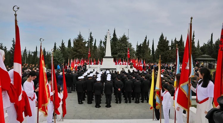 Samsun'da zafer kutlandı, şehitlere anıldı