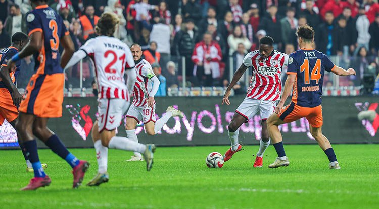 Samsunspor evinde taraftarını üzdü