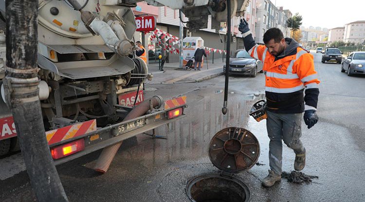 SASKİ ekipleri iş başında
