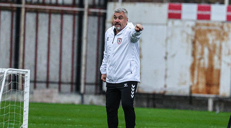 Thomas Reis: AEK maçı zor geçecek