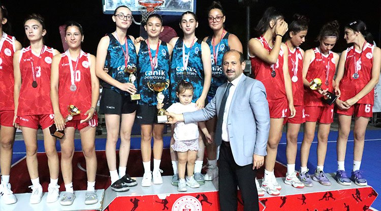 3x3 Basketbol turnuvası sona erdi