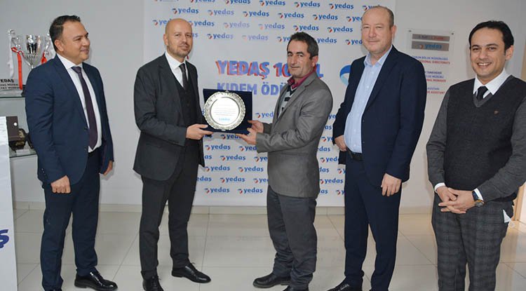 Yedaş'tan personele 10. yıl ödülü